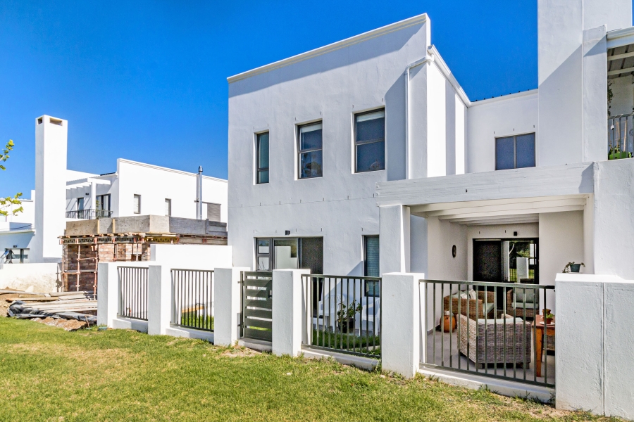 To Let 4 Bedroom Property for Rent in Croydon Gardens Estate Western Cape